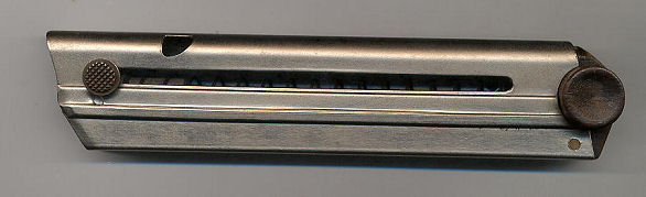 Luger Pistol 9mm WW1 - Army Wood bottom base nickel magazine